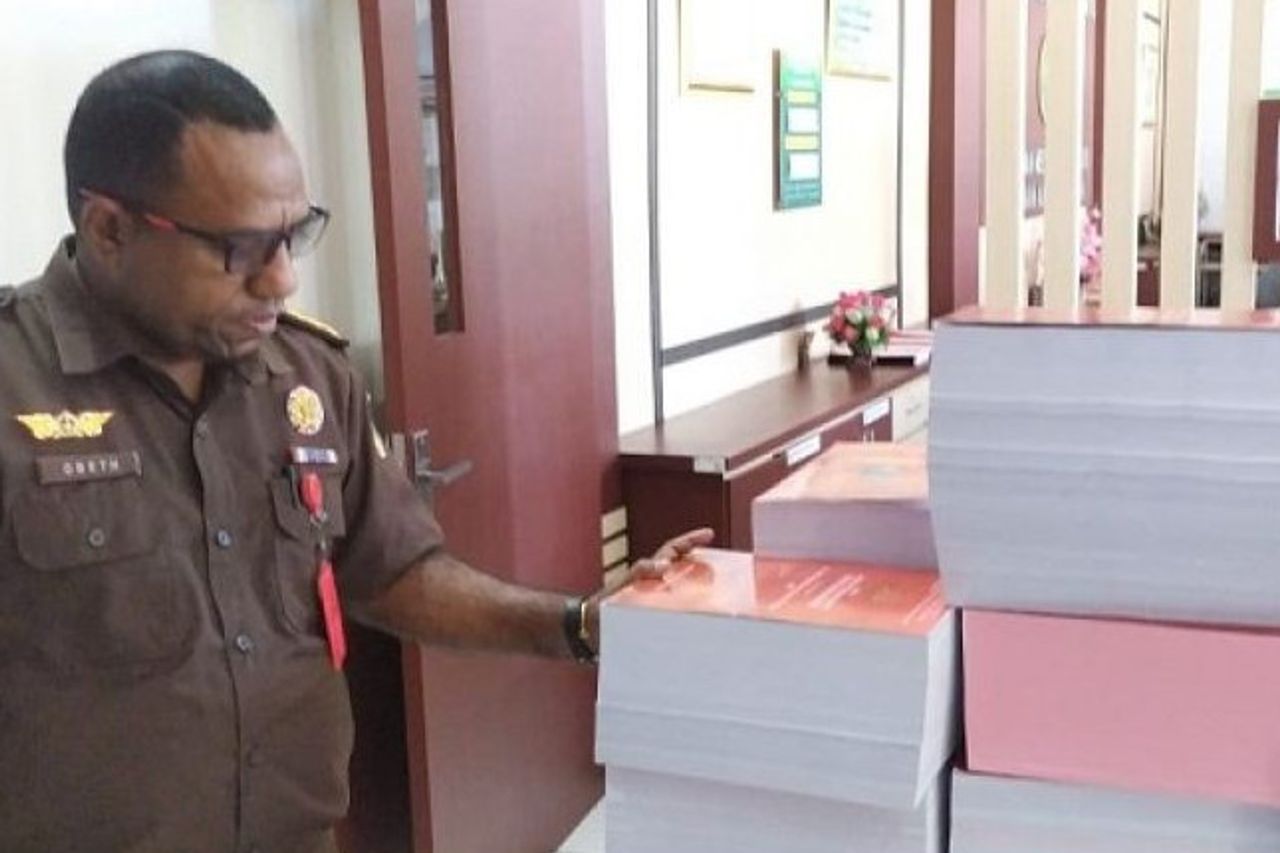 4 Defendants Of Corruption Food And Drink Budget For COVID-19 Health Workers Tried At The Ambon District Court