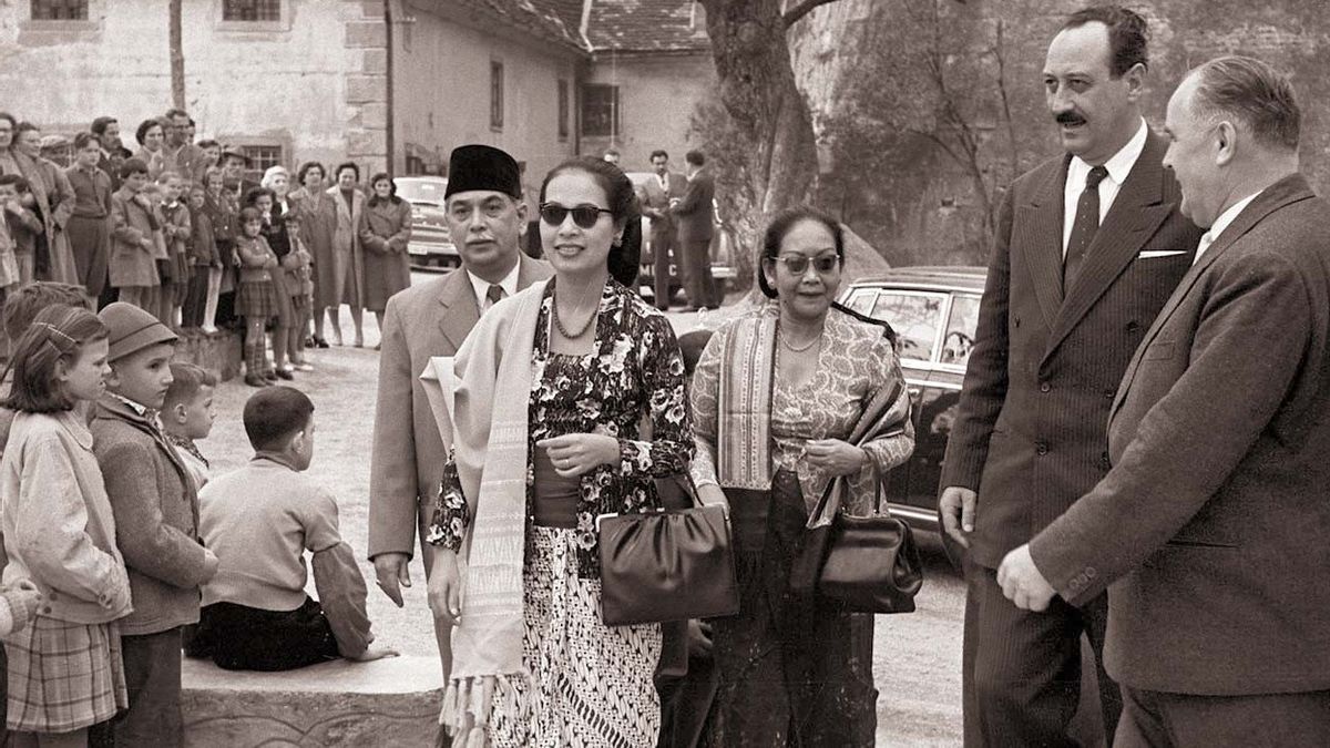 Soekarno Murka Istrinya Hartini Dicap 'Lonte Agung' oleh Mahasiswa Angkatan 66