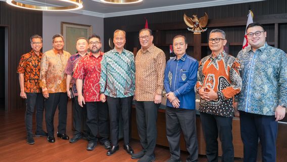 Menperin Sebut RI 5 Besar Penghasil Kelapa Dunia tapi Tak Punya Kebijakan Tata Niaga