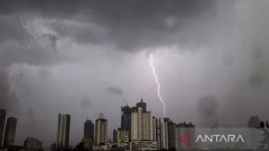 Prakiraan Cuaca Hari Ini: Hujan Petir Berpotensi Melanda 14 Provinsi di Indonesia, Berikut Daftarnya