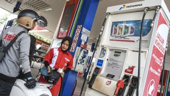 أحدث سعر لوقود برتامينا في 34 مقاطعة بعد انخفاض Pertamax إلى 12,800 روبية إندونيسية للتر