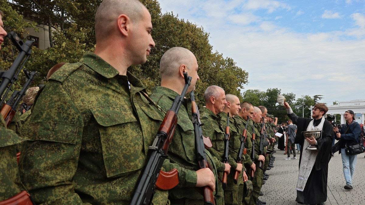 Russia's Ministry Of Home Affairs Opens The Center For Army Recruitment For Foreigners, Gets The Right To Be A Citizen