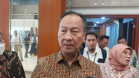 मंत्री ने मोटर और इलेक्ट्रिक कारों के लिए प्रोत्साहन देने के संकेत दिए, यह स्पष्टीकरण है