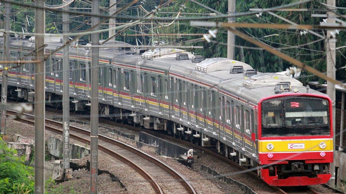 KAI Commuter Bakal Tambah 8 Rangkaian KRL Baru, Stafsus Erick Thohir: Bikin di INKA Lagi