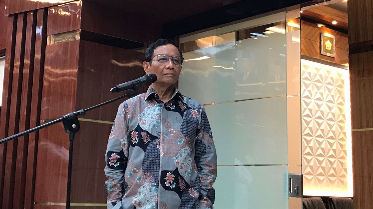 Retrait du ministre polhukam, Mahfud message à Jokowi continue de payer la dette BLBI