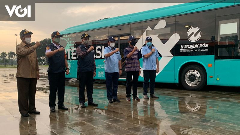 30 Bus Listrik Transjakarta Resmi Beroperasi, Anies: Hari Bersejarah ...