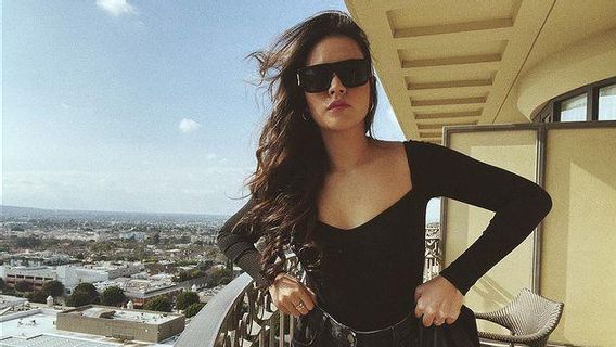 7 Portraits De OOTD à La Mode Par Raisa Andriana Pendant Les Vacances En Amérique