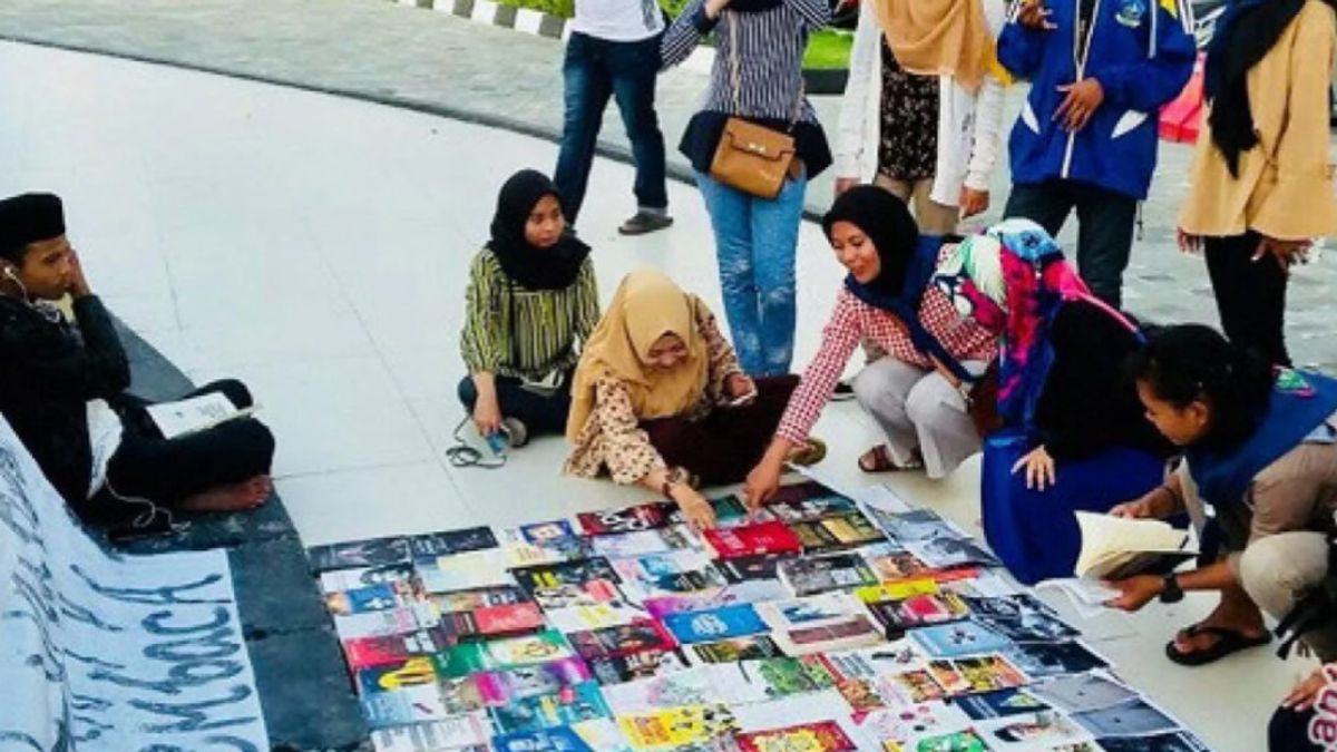 Satpol PP DKI ストリートライブラリを禁止し、コミュニティの利益を妨害しているとみな