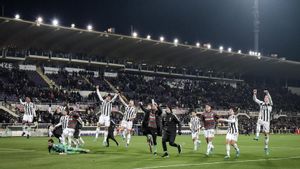 Menang dari Fiorentina Akibat Gol Bunuh Diri dan Terus Dapat Ditekan, Allegri Puji Lini Pertahanan Juventus