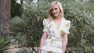 Disukai Anaknya, Kirsten Dunst Tertarik Ikut Sekuel Film <i>Minecraft</i>