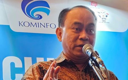 Menkominfo Bakal Temui Kapolri Bahas Judi Online dan Pinjol Ilegal