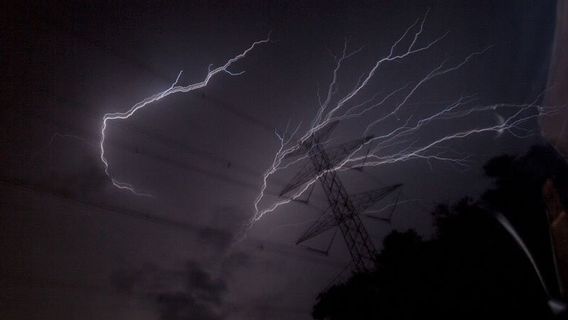 今日の天気予報:インドネシアの雨の一部、2人のジャッセルとジャクティムを含む