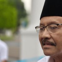    Mensos Ajukan Tambahan Anggaran Sekolah Rakyat dan Bansos Rp4 Triliun