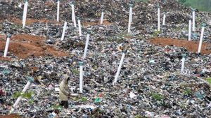 Tampung Sampah dari Jakarta Hingga Bikin Warga Resah, Salah Satu TPS Liar di Kabupaten Bekasi Disegel Satpol PP