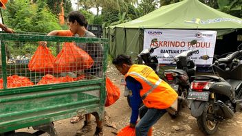 BUMN Synergy To Help Landslide And Flood Victims In Bogor