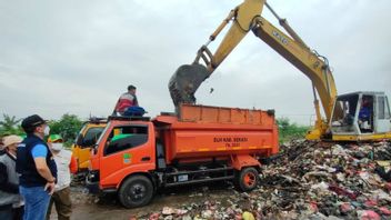 メトランド・チビトゥンにゴミが溜まり、ブカシ摂政政府が36台のトラックを急落