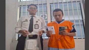 Diselipkan di Makanan, HP Diselundupkan ke Lapas Tulungagung!