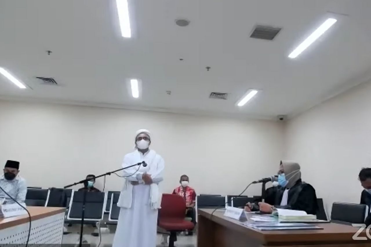 Rizieq Shihab Is Silent, Lawyer Refuses To Talk, Judge Closes Petamburan-megamendung Trial