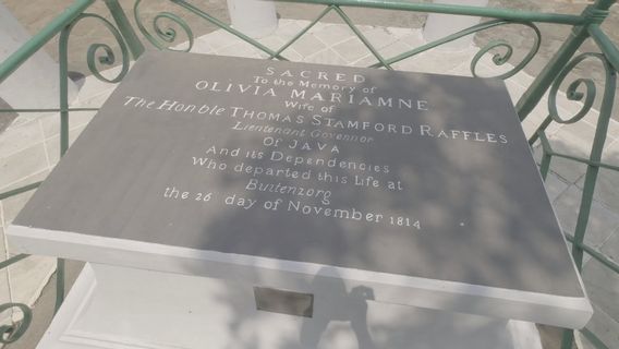 托马斯·斯坦福·莱佛士的妻子奥利维亚·玛丽亚姆·德维尼什在历史上的茂物去世，今天，1814 年 11 月 26 日