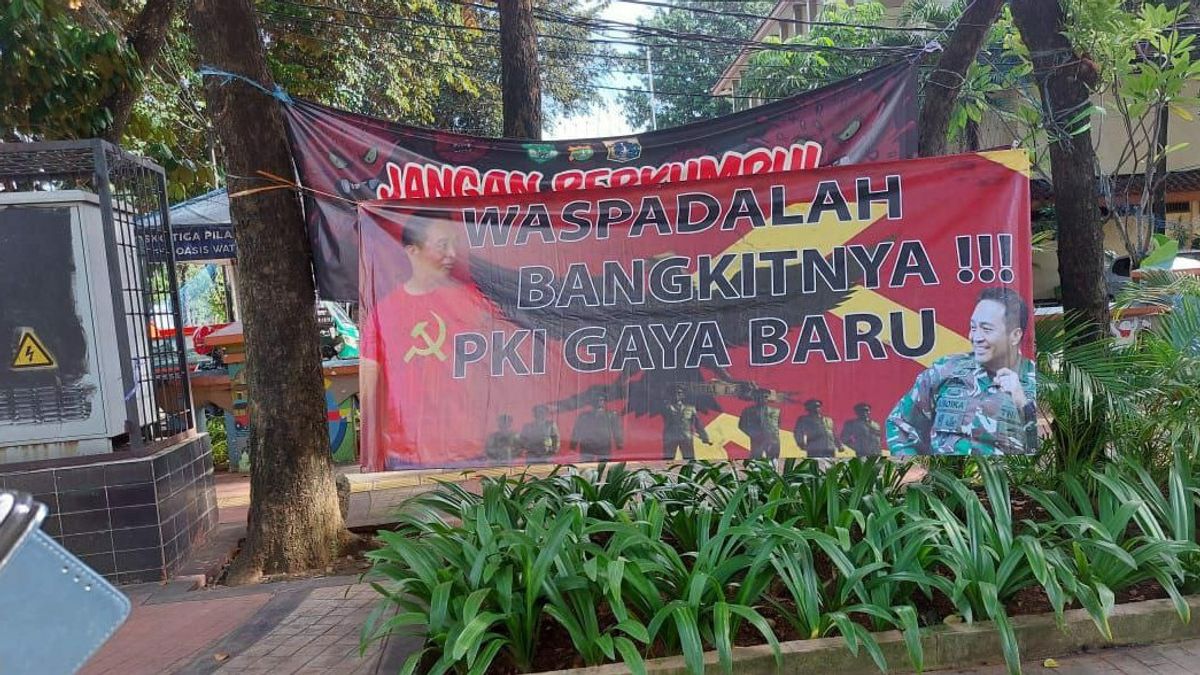 Beredar Spanduk Bergambar Jenderal Andika Perkasa Bertuliskan "Waspada!!! Bangkitnya PKI Gaya Baru" di Tanah Abang, Jakpus