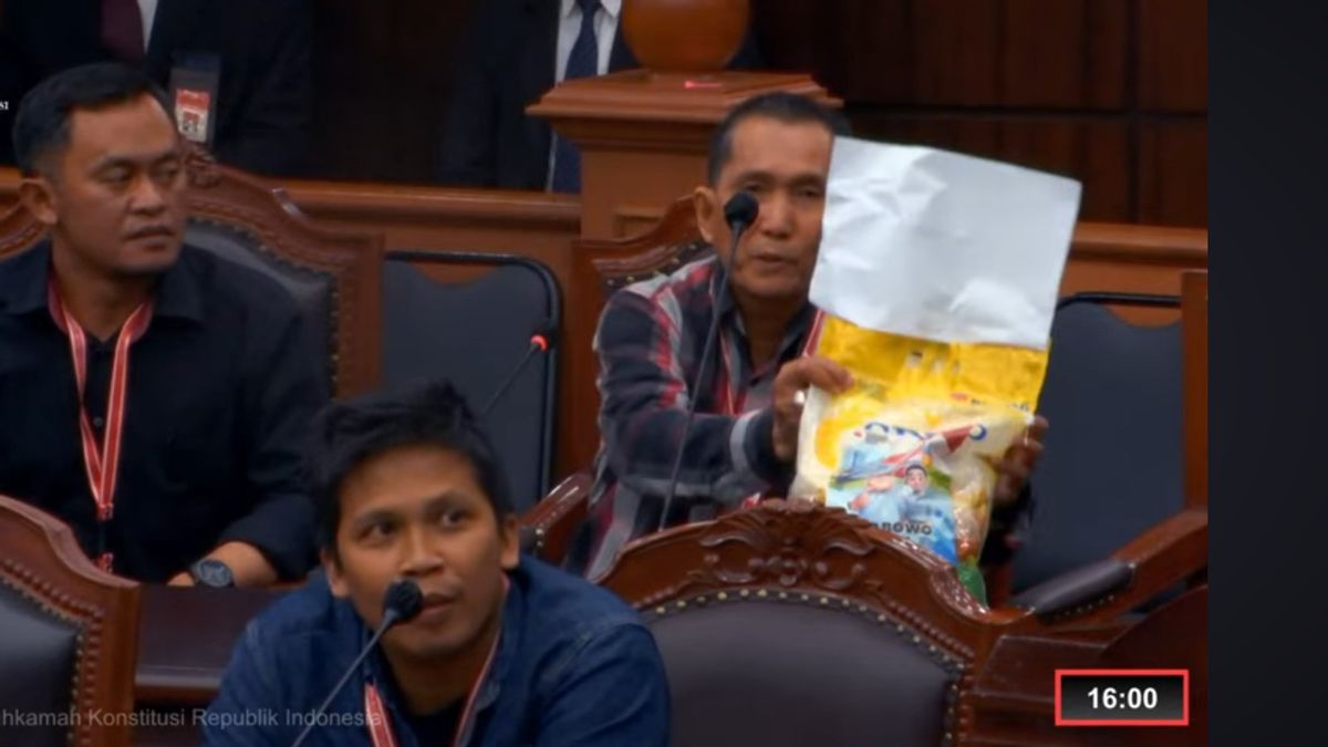 Ganjar的目击者将Prabowo-Gibran贴纸的Bulog大米带到了MK听证会