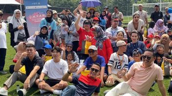 Dukung Gizi Anak, Pengusaha Muda Bagikan Susu Gratis ke Penyandang Disabilitas