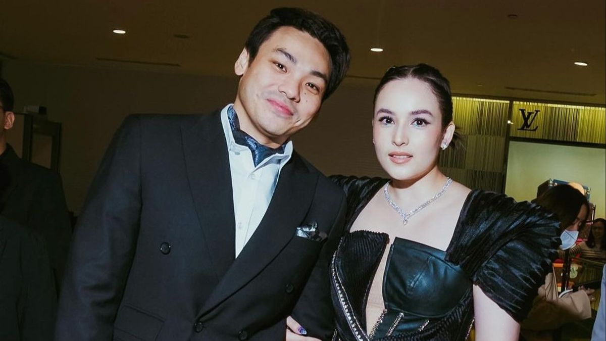 Rob Clinton Makes Game One Of The Ways To Quality Time With Chelsea Islan