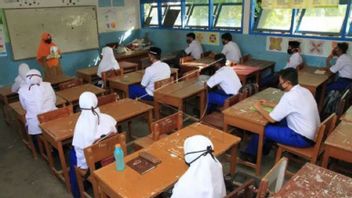 Some Changed Tasks, Retired And Died, Simeulue Island Aceh Needs More Than 1,000 School Teachers