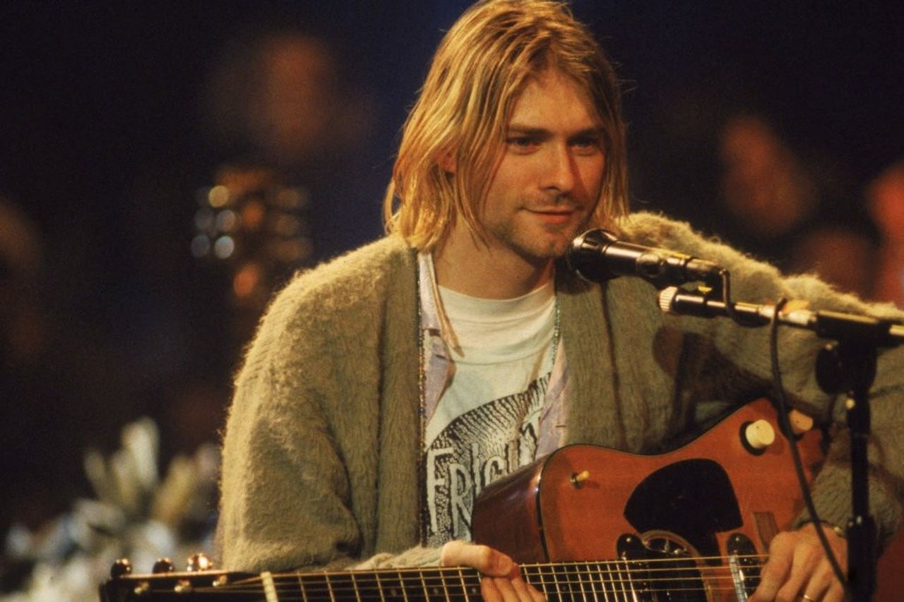 Kurt Cobain's Guitar Used On MTV Unplugged Sells For Rp. 8 Billion