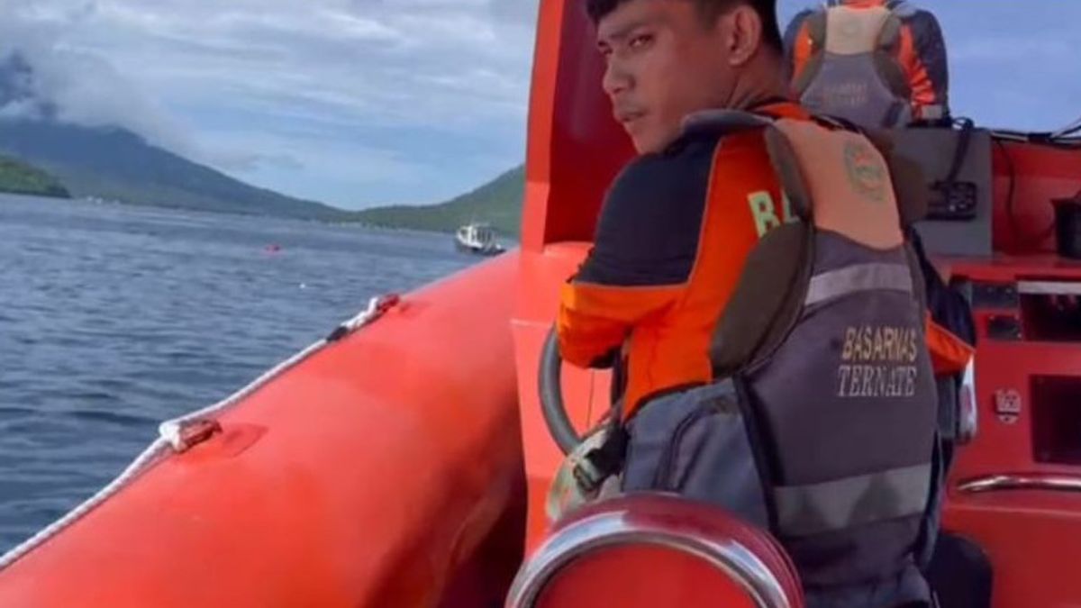 Kapal Ikan KM Firli Berpenumpang 10 Orang Tenggelam di Perairan Ternate