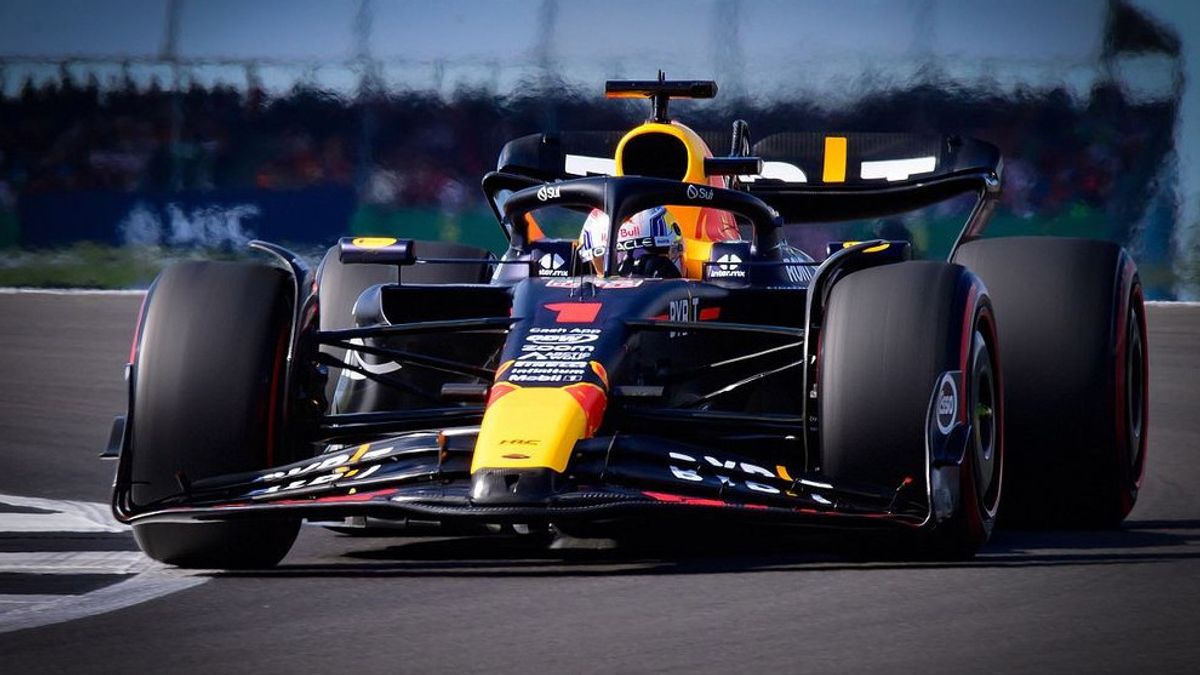 Max Verstappen's Leading Start in British Formula 1 Today