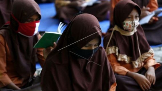 DIY Ombudsman Gives Notes Regarding Light Sanctions Case Of Forcing Hijab At SMAN 1 Banguntapan