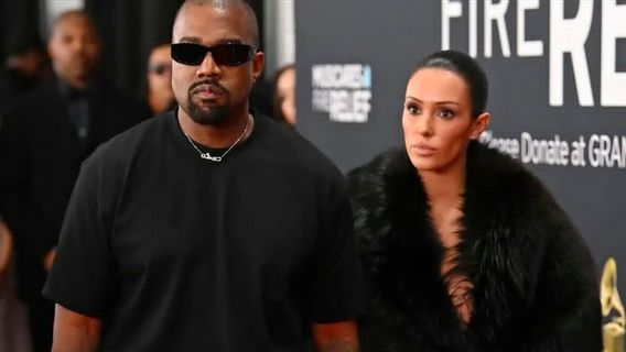 Kanye West : Une t-shirt avec des symboles nazis