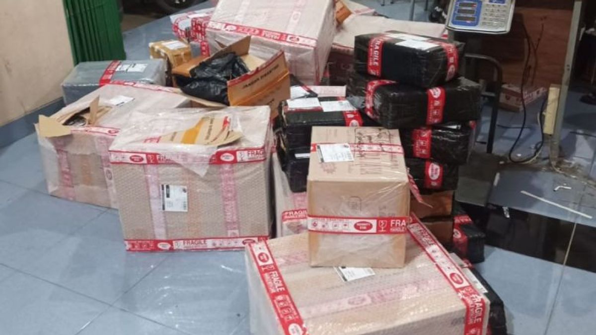 Kudus Customs And Excise Failed To Send Illegal Cigarettes Through Goods Send Services