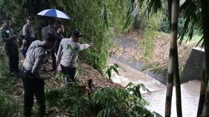 Ambil Bola di Selokan, Balita di Malang Hilang Terseret Arus