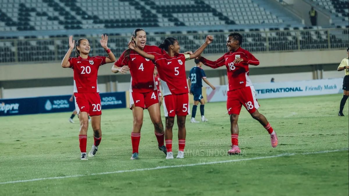 女子インドネシア代表 ネパールを破るために後ろから立ち上がる