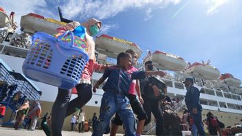 1,000 Homecoming From Several Regions Arrive At Pantoloan Port, Palu