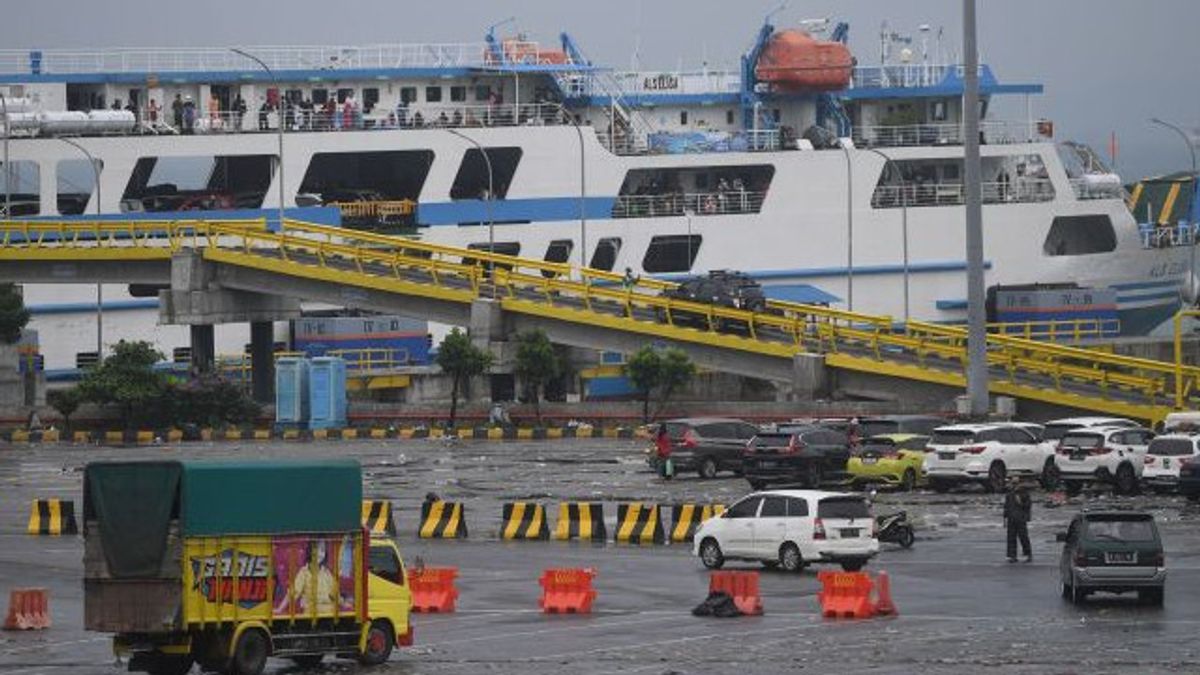 逆流が鳴り始め、ランプンからメラクまでの乗客数が這い上がる