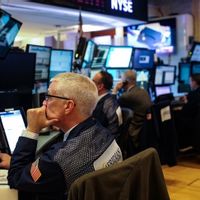 Harga Minyak Melonjak, Wall Street Naik-Turun Setelah The Fed Tahan Bunga