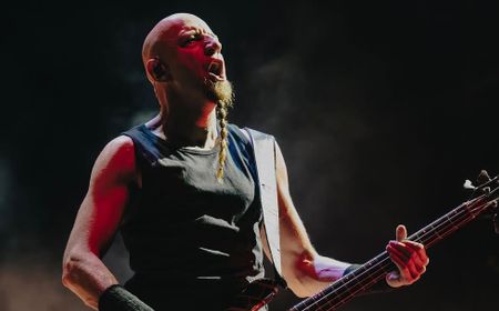 Bassis System of a Down, Shavo Odadjian Sebut Nu Metal Bukan Genre Musik