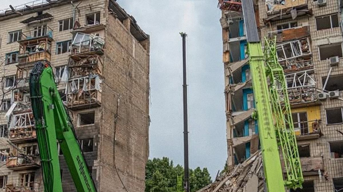Serangan Rudal Rusia Tewaskan 17 Orang, Zelenskyy Desak Sekutu Bantu Pertahanan Ukraina