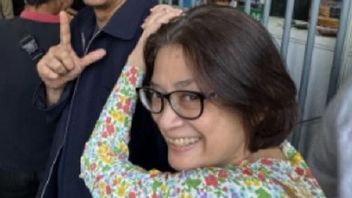 普尔巴亚财政部长的妻子的简单生活方式,曾经是杂志模特