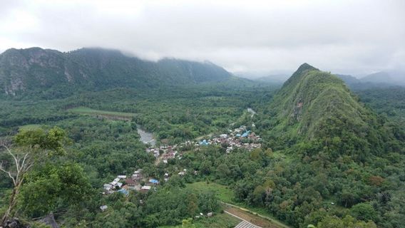 castique des piétons de la montagne, c'est conseillé d'être attentifs au débordement de la rivière