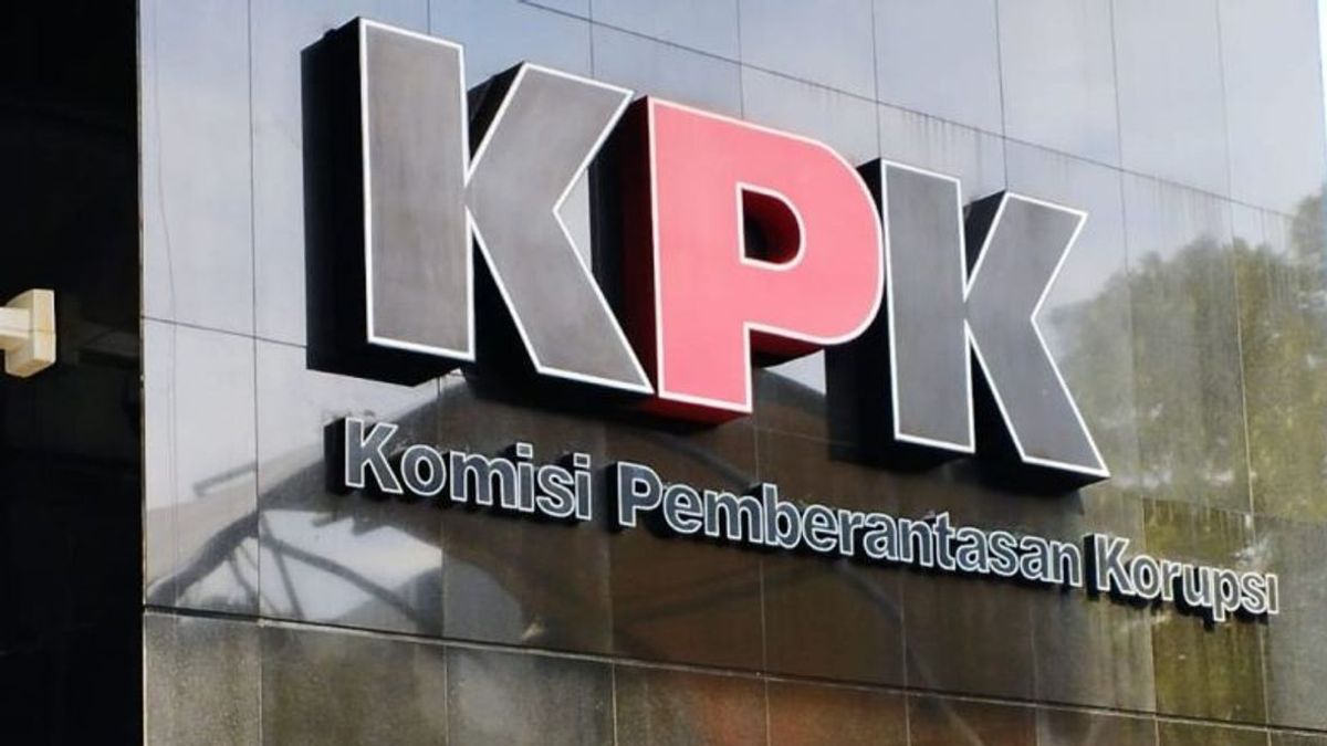 KPK Suspects Bribery Of Ex-Walkot Ambon Coming From Alfamidi Company