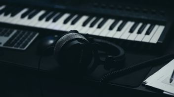Tanggapan LMKN terhadap Penulis Lagu yang Gratiskan Karyanya Diputar di Kafe dan Restoran