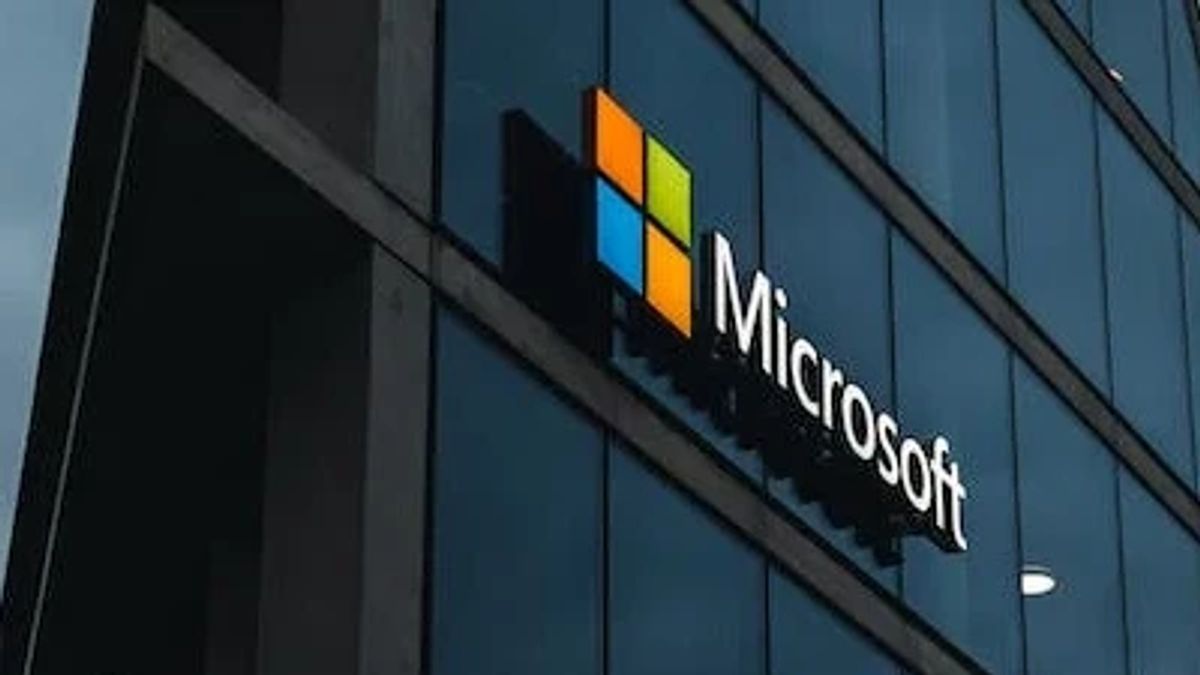 Microsoft Market Capitalization Values Exceed Apple, Becomes The Most Valuable Company In The World