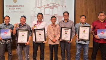 ronyme mosquée Baitul Khairat, œuvre PTPP qui a remporté 2 records MURI et devient un symbole de fierté et de soulèvement de Sulawesi central