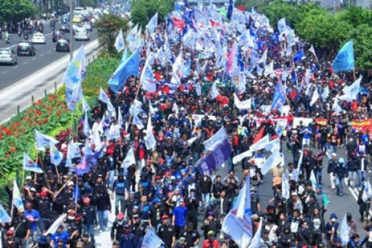労働者は今日メーデーの祭りを開催、人々はセナヤン地域を避けるべきです