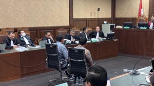 Hasto Staff Says KPK Investigators Deceived Rossa Before Confiscation Of Three Cellphones