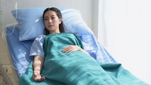 Apakah Penyakit Tipes Menular? Ketahui 7 Faktanya Secara Medis